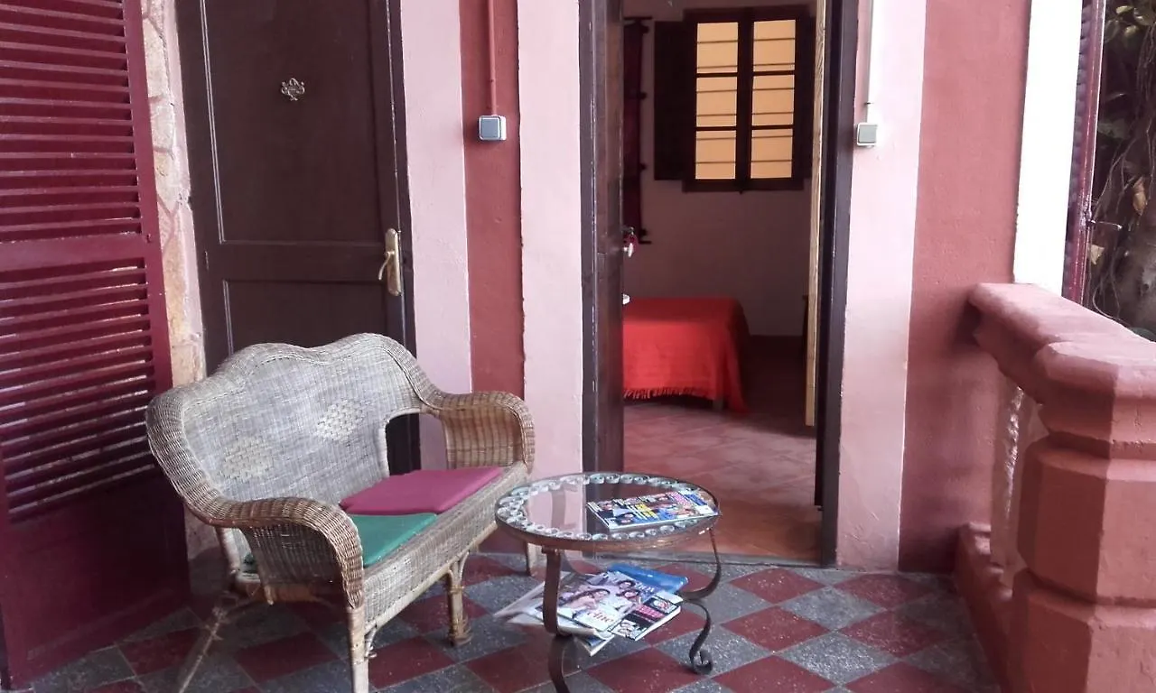 Hostal Corona Palma de Mallorca Bed & Breakfast